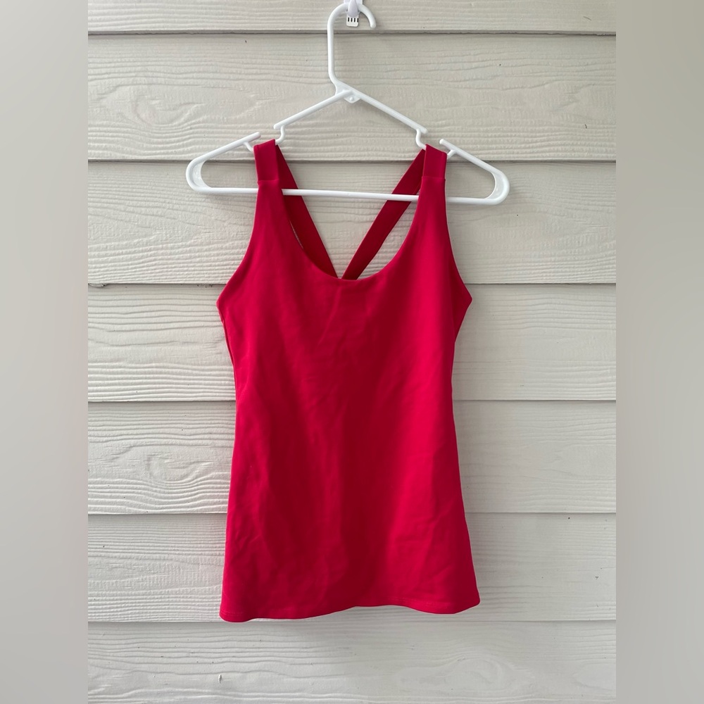 Montiel Women's Red V-Back Athletic Tank Top
